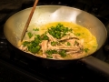 ... før de toppes med persille og serveres som Pasta con Alici